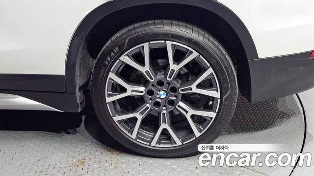 BMW X1 (F48) xDrive 20i xLine 2022 — фото 21