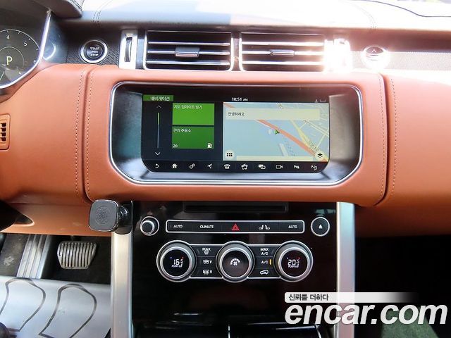 Land Rover Range Rover (IV) 4.4 SDV8 AB DIESEL 2017 — фото 17