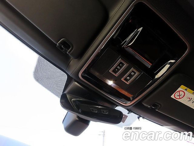 Land Rover Range Rover (IV) 4.4 SDV8 AB DIESEL 2017 — фото 18