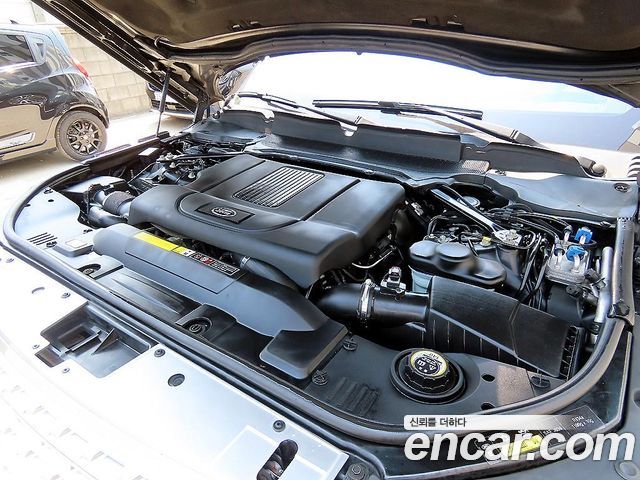 Land Rover Range Rover (IV) 4.4 SDV8 AB DIESEL 2017 — фото 23