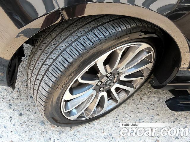 Land Rover Range Rover (IV) 4.4 SDV8 AB DIESEL 2017 — фото 24