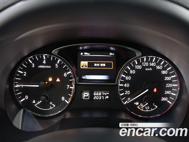 Nissan Altima 2.5 Tech L33 2015 — фото 7