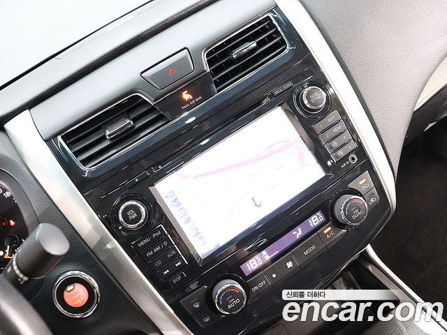 Nissan Altima 2.5 Tech L33 2015 — фото 9