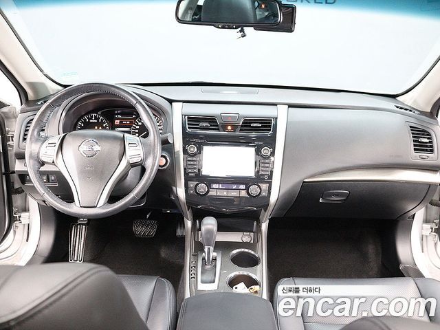 Nissan Altima 2.5 Tech L33 2015 — фото 20