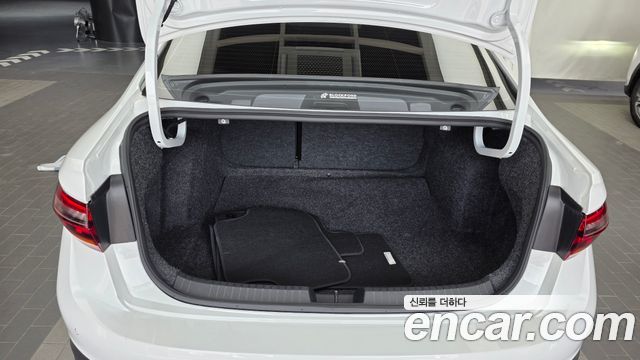 Volkswagen Jetta (VII) 1.5 TSI Prestige 2023 — фото 20