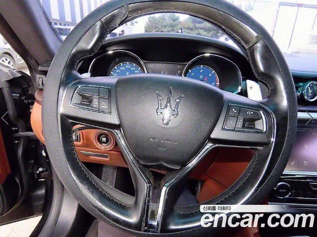 Maserati Quattroporte 3.0 Diesel 2015 — фото 8