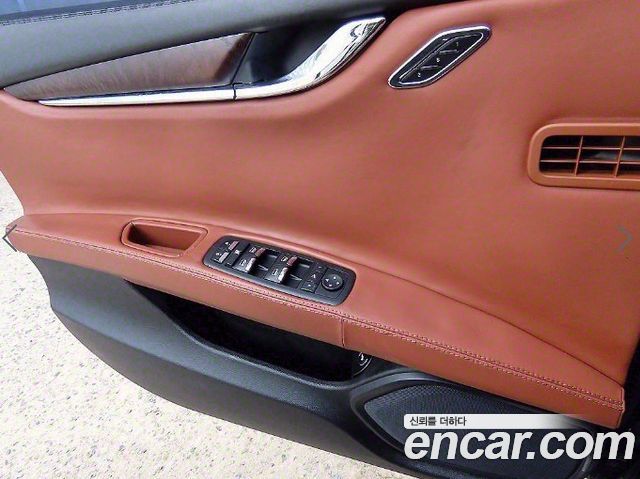 Maserati Quattroporte 3.0 Diesel 2015 — фото 15