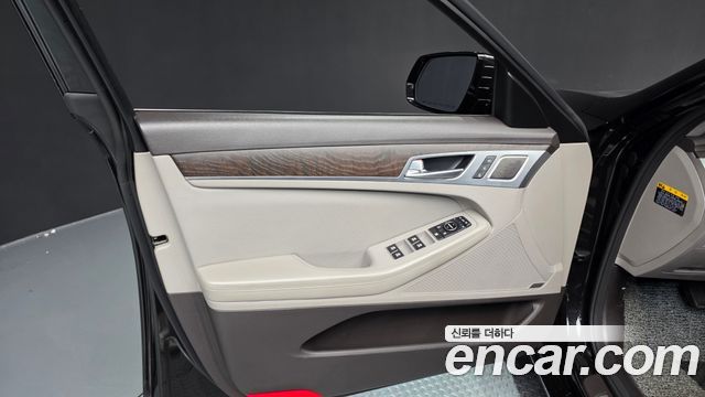 Genesis G80 3.3 GDI AWD Prestige 2019 — фото 24