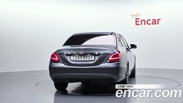 Mercedes-Benz C-Class (W205) C200 2019 — фото 4