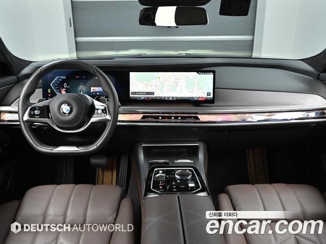 BMW 7 Series (G70) 740i sDrive Design Pure Excellence 2023 — фото 7