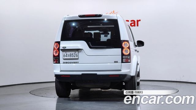 Land Rover Discovery 4 3.0 SDV6 SE 2014 — фото 4