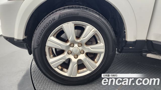 Land Rover Discovery 4 3.0 SDV6 SE 2014 — фото 5