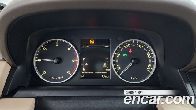 Land Rover Discovery 4 3.0 SDV6 SE 2014 — фото 8