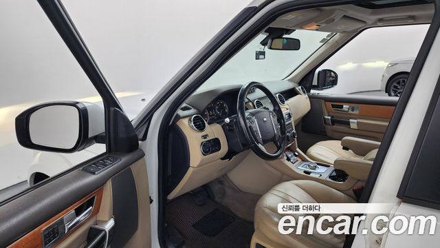 Land Rover Discovery 4 3.0 SDV6 SE 2014 — фото 10
