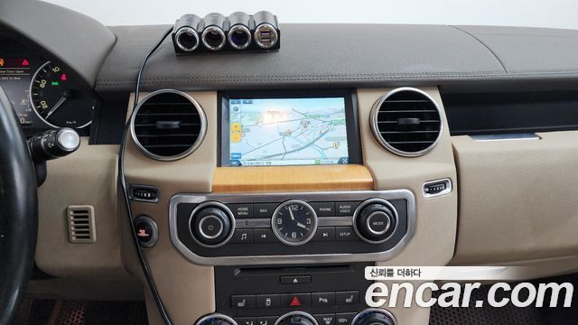 Land Rover Discovery 4 3.0 SDV6 SE 2014 — фото 12