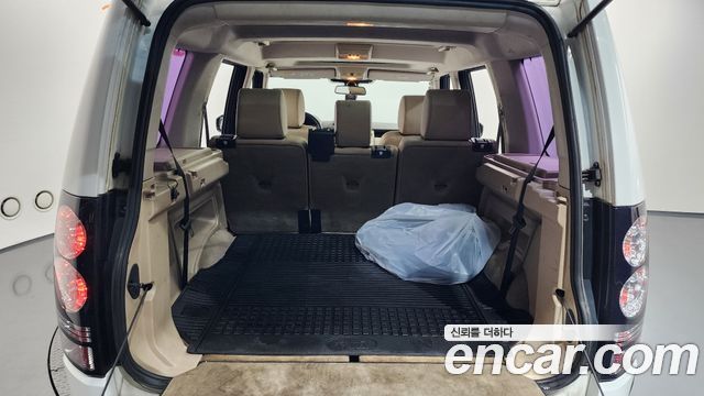 Land Rover Discovery 4 3.0 SDV6 SE 2014 — фото 18