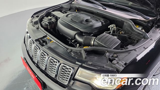 Jeep Grand Cherokee 3.6 Summit WK2 2021 — фото 6