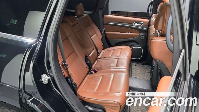 Jeep Grand Cherokee 3.6 Summit WK2 2021 — фото 11