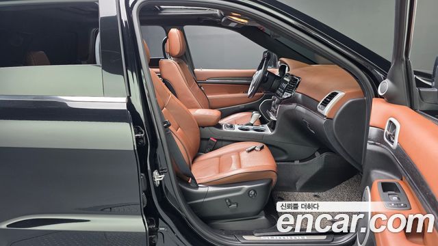 Jeep Grand Cherokee 3.6 Summit WK2 2021 — фото 26