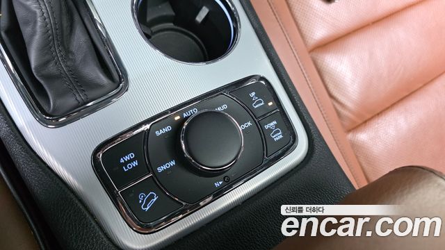 Jeep Grand Cherokee 3.6 Summit WK2 2021 — фото 29