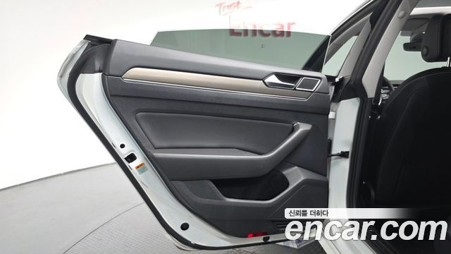 Volkswagen Arteon 2.0 TDI Prestige 2019 — фото 25