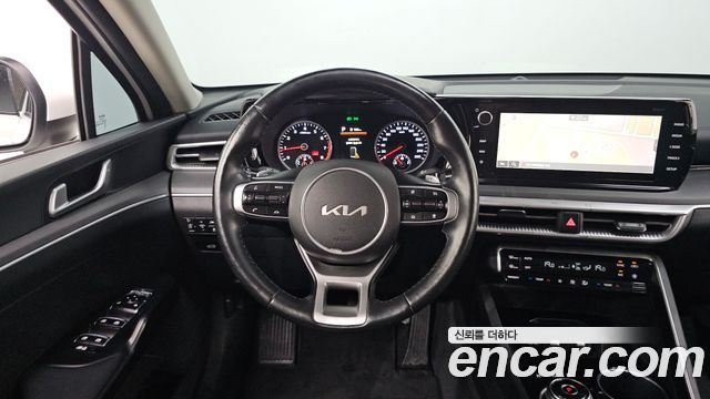Kia K5 (III) 2.0 Prestige 2022 — фото 16