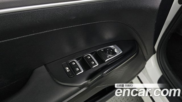 Kia K5 (III) 2.0 Prestige 2022 — фото 20