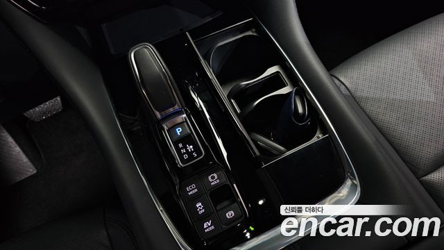 Toyota Alphard (IV) 2.5 HEV Executive AWD 2024 — фото 9