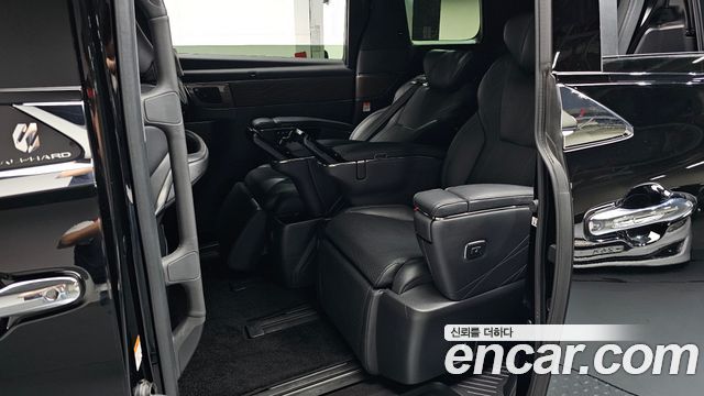 Toyota Alphard (IV) 2.5 HEV Executive AWD 2024 — фото 11