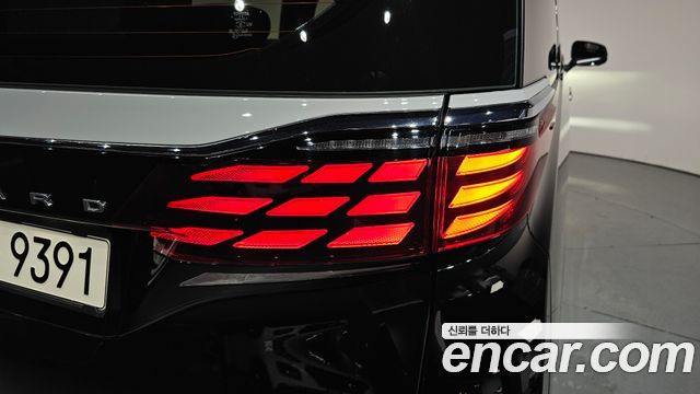 Toyota Alphard (IV) 2.5 HEV Executive AWD 2024 — фото 23