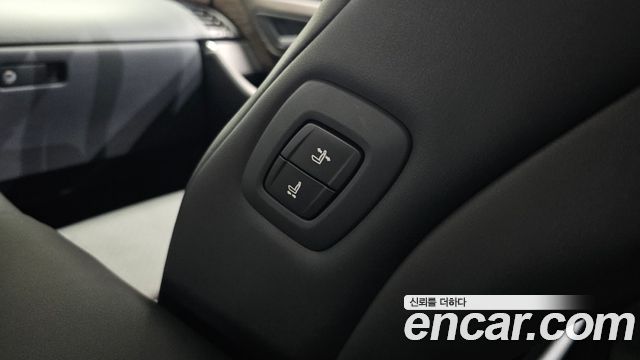 Toyota Alphard (IV) 2.5 HEV Executive AWD 2024 — фото 34