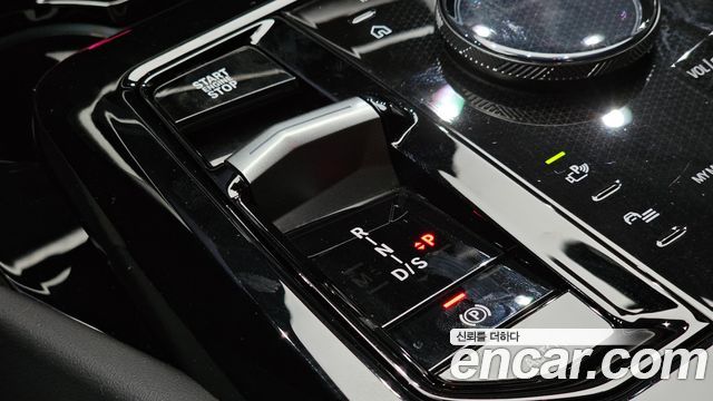 BMW 5 Series (G60) 520i M Sport 2024 — фото 9