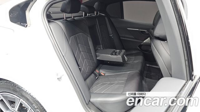 BMW 5 Series (G60) 520i M Sport 2024 — фото 12
