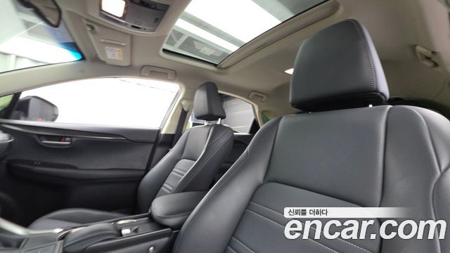 Lexus NX300h Supreme 2015 — фото 19