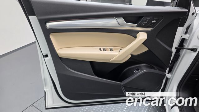 Audi Q5 (FY) 45 TFSI Quattro 2022 — фото 24