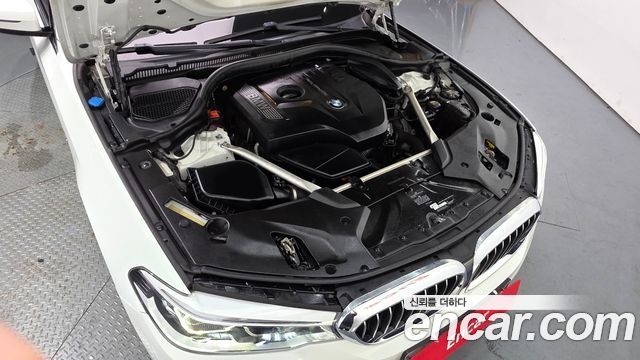 BMW 5 Series (G30) 530i xDrive Luxury Plus 2018 — фото 6