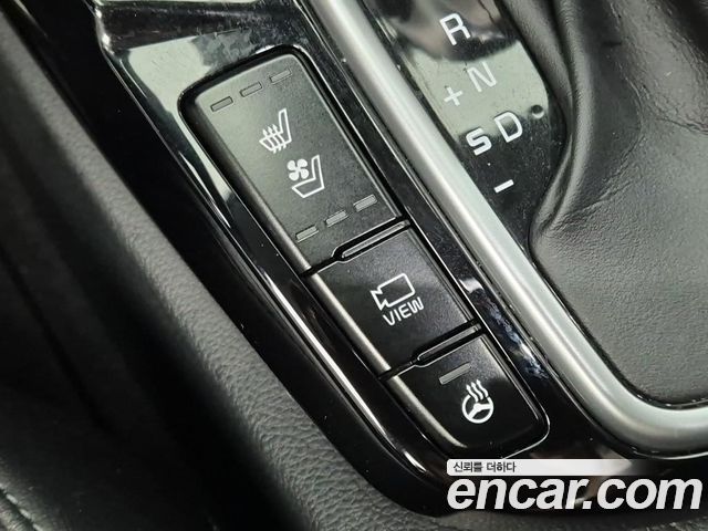 Kia Seltos Gasoline 1.6 Turbo 4WD Signature 2022 — фото 21