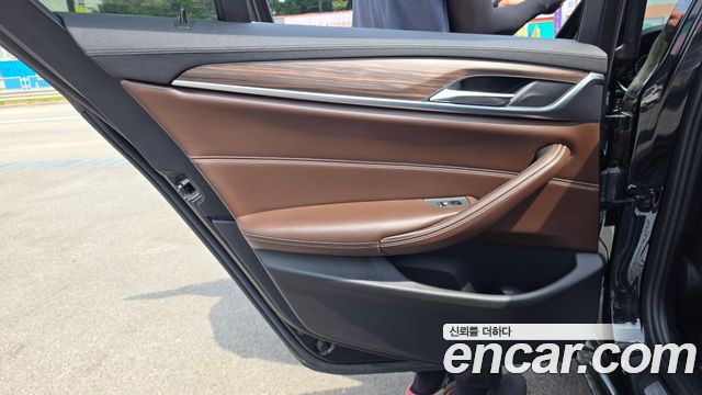 BMW 5 Series (G30) 530i xDrive Luxury Plus 2019 — фото 25
