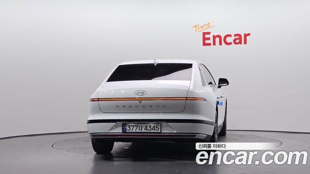 Hyundai Grandeur (GN7) 2,5 Gasoline 2WD Premium 2023 — фото 4
