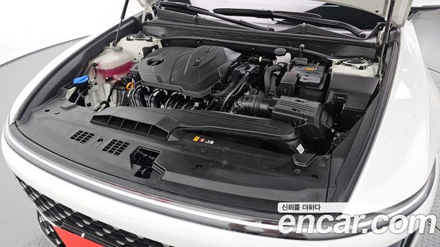 Hyundai Grandeur (GN7) 2,5 Gasoline 2WD Premium 2023 — фото 6