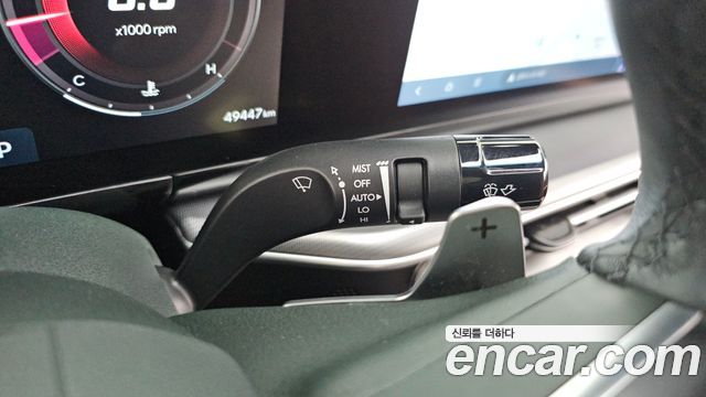 Hyundai Grandeur (GN7) 2,5 Gasoline 2WD Premium 2023 — фото 16