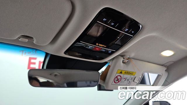 Hyundai Grandeur (GN7) 2,5 Gasoline 2WD Premium 2023 — фото 17