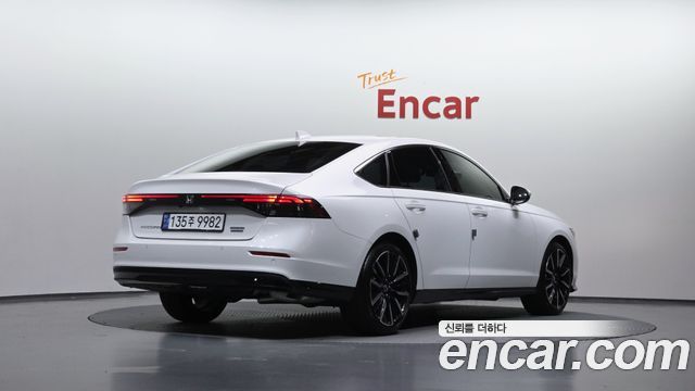 Honda Accord (XI) 2.0 Hybrid Touring 2024 — фото 2