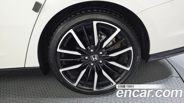 Honda Accord (XI) 2.0 Hybrid Touring 2024 — фото 21