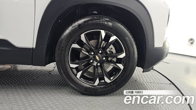 Chevrolet Trailblazer 1.3 Turbo 2WD Premier 2023 — фото 21