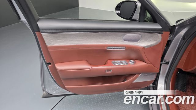 Genesis G90 (RS4) Gasoline 3.5 Turbo AWD 2022 — фото 24