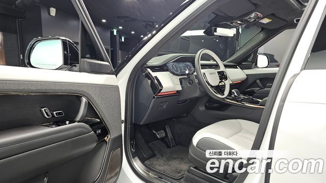 Land Rover Range Rover Sport (III) P400 AB 2025 — фото 10