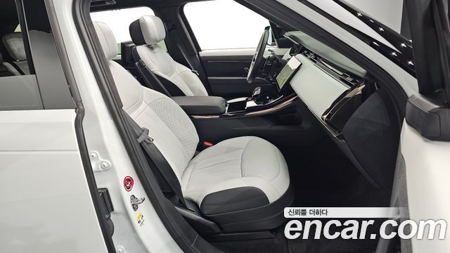 Land Rover Range Rover Sport (III) P400 AB 2025 — фото 32