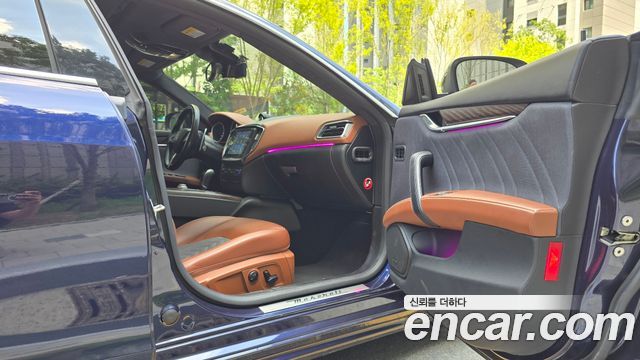 Maserati Ghibli 3.0 Diesel GranLusso 3rd 2018 — фото 8