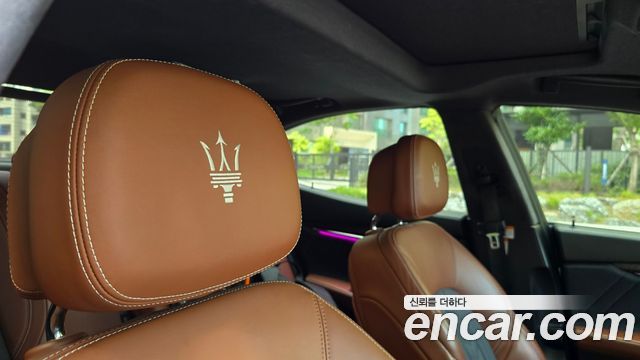 Maserati Ghibli 3.0 Diesel GranLusso 3rd 2018 — фото 9